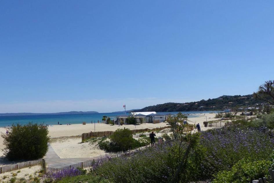 Studio Cabine Les Rives De La Faviere Piscine Et Tennis Les Pieds Dans L'Eau Bormes-les-Mimosas Kültér fotó